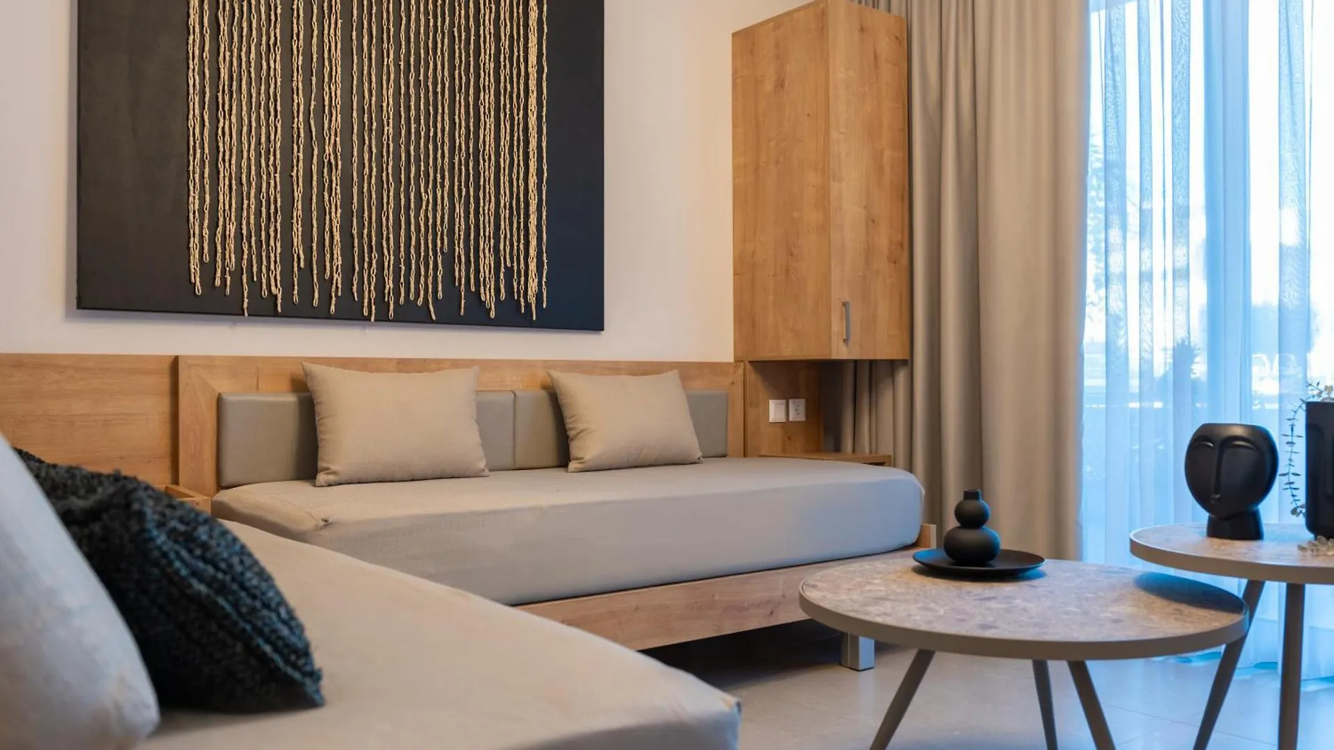 Ξενοδοχείο με διαμερίσματα Sarti Premium Suites