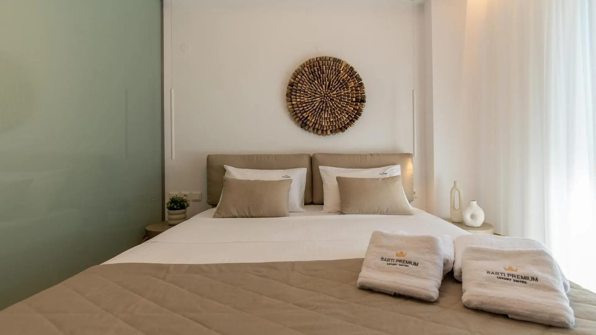 Apart Otel Sarti Premium Suites Yunanistan